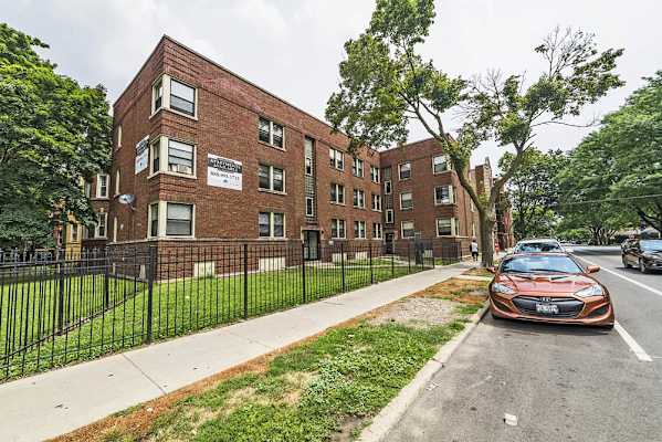8255 S Maryland property